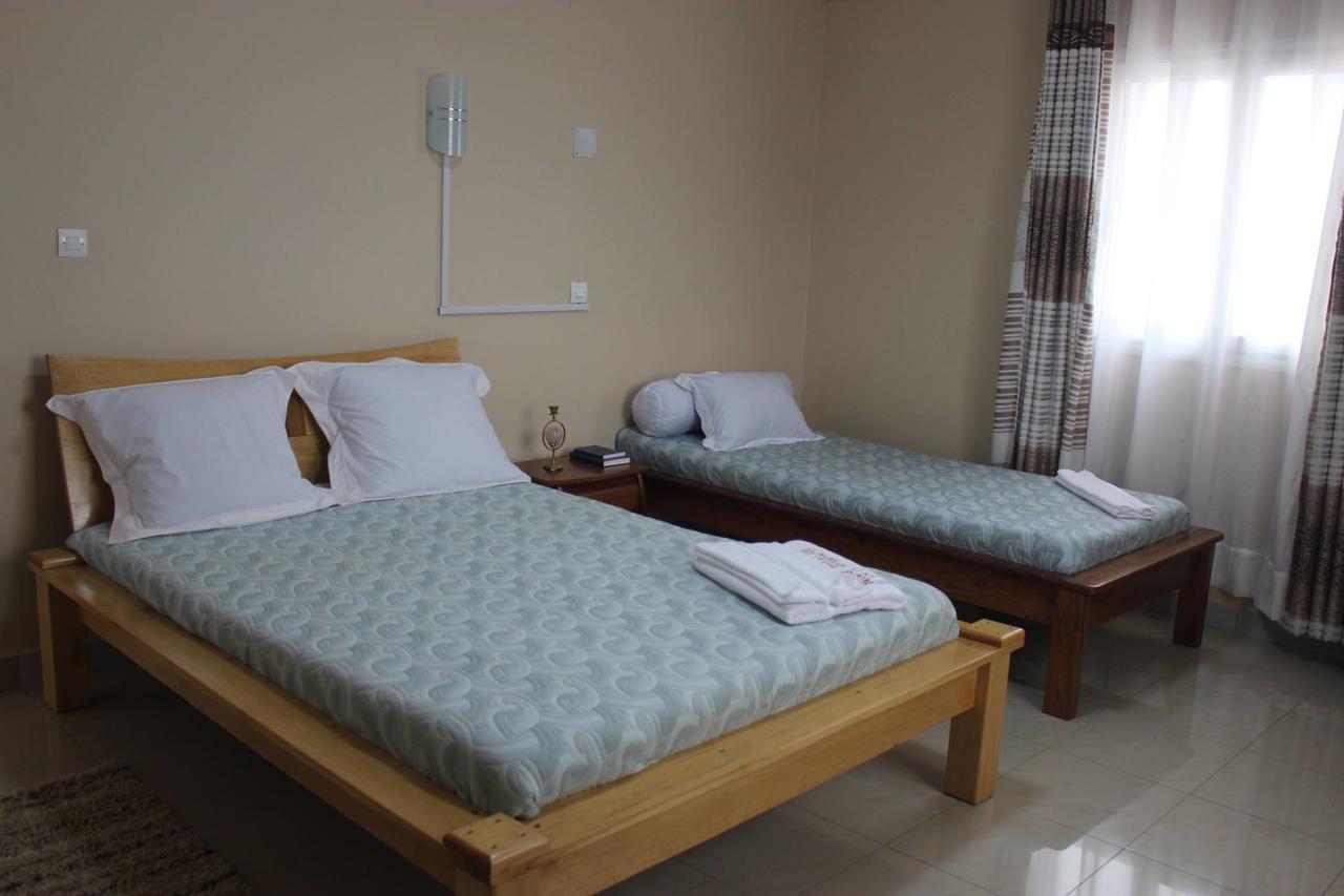 Vannie Hotel 피아나란초아 외부 사진